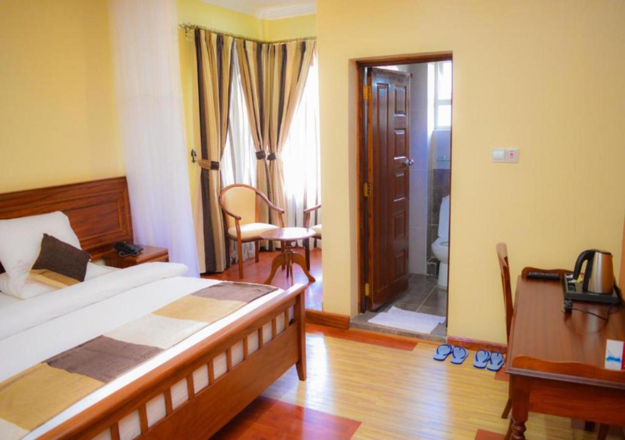 เรด รูบี้ โฮเต็ล Hotel ไนโรบี ภายนอก รูปภาพ
